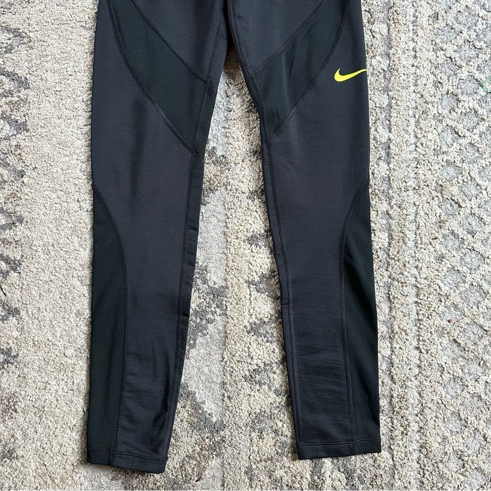 Nike Pro Hyperwarm Training Tights Medium - image 6